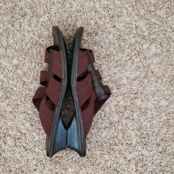 *Host Pick* New Brown Aerosoles Sandals - Picture 3 of 7